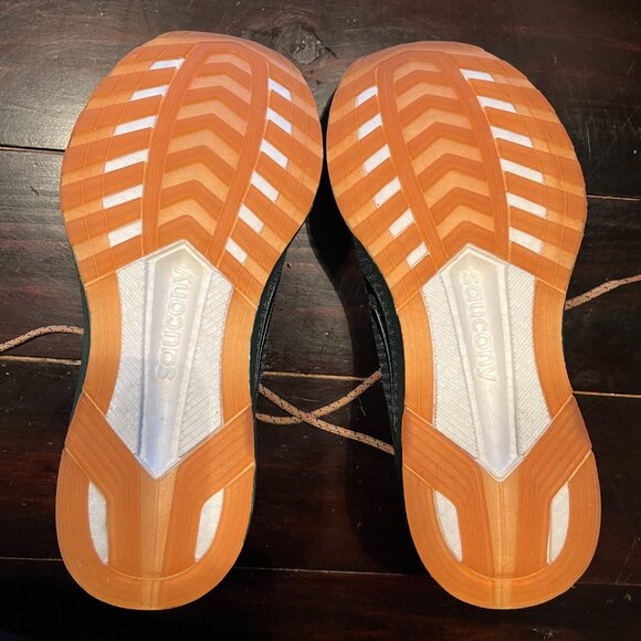 Saucony Women's Shamrock Freedom 5 Snake Runner - Picture 5 of 7